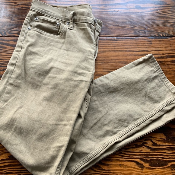 levi's stretch khakis